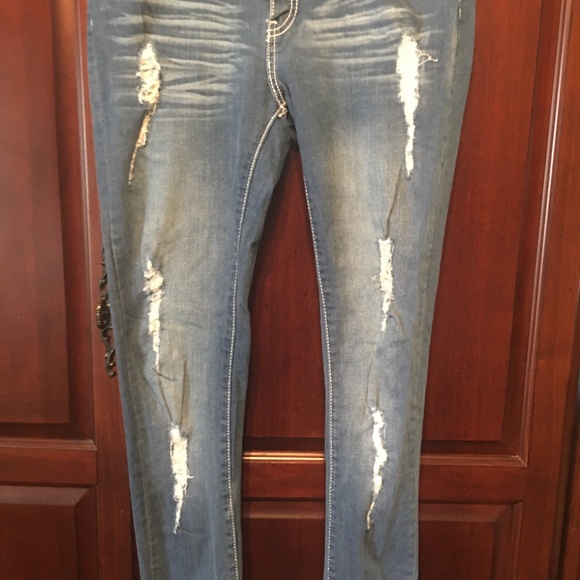 Fil Skinny Distressed Jeans - Size 9 - Picture 3 of 12